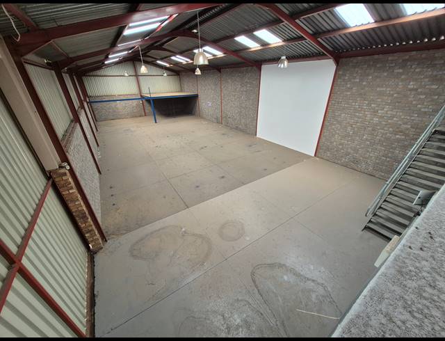360M² FACTORY FOR SALE IN ANDERBOLT